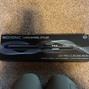Bio Ionic Black Long Barrel Styler 1.25”